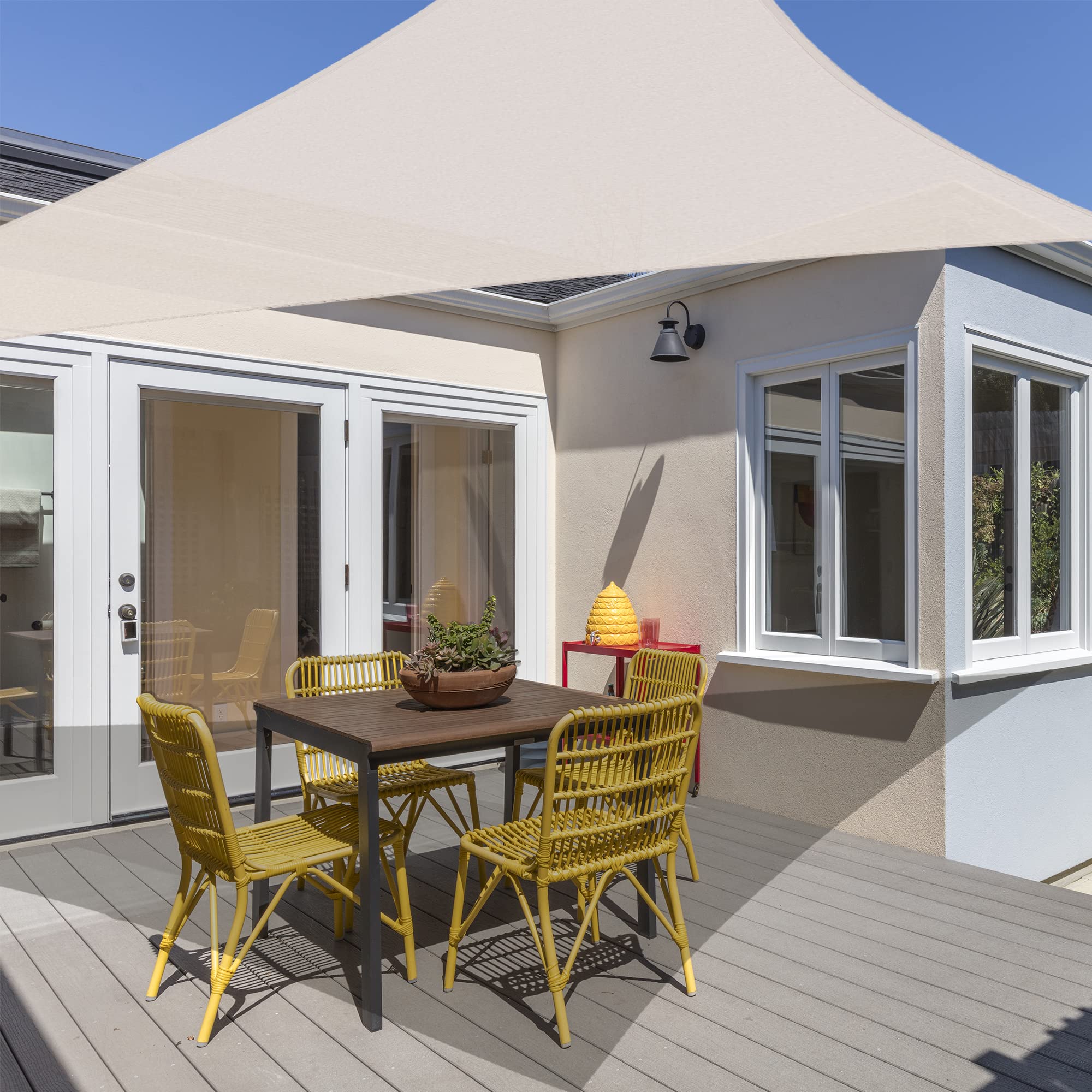 AsterOutdoor vista aérea del jardín con sombra uniforme y protección solar