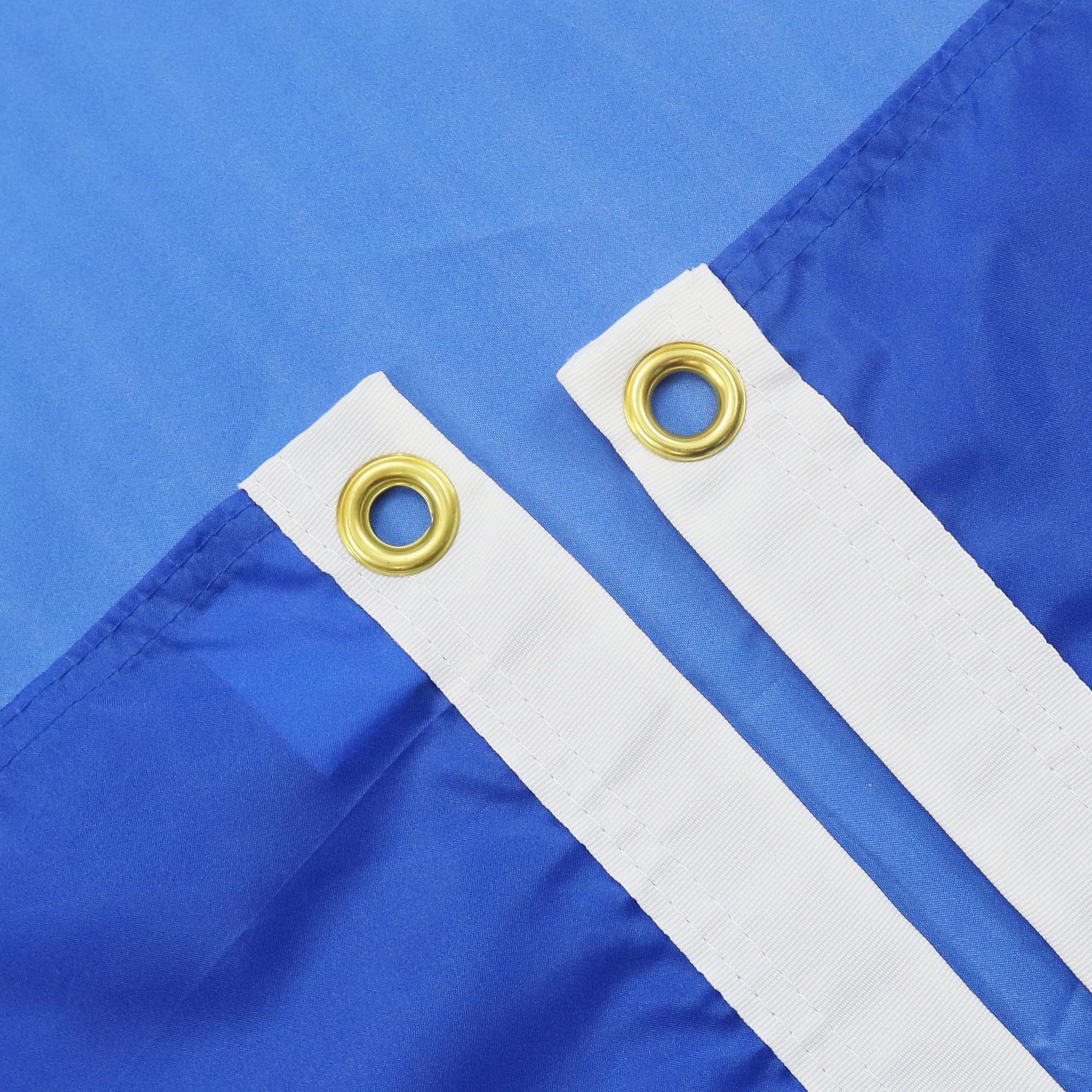 AZ FLAG detalle de textura en poliéster 100D mostrando resistencia y acabado