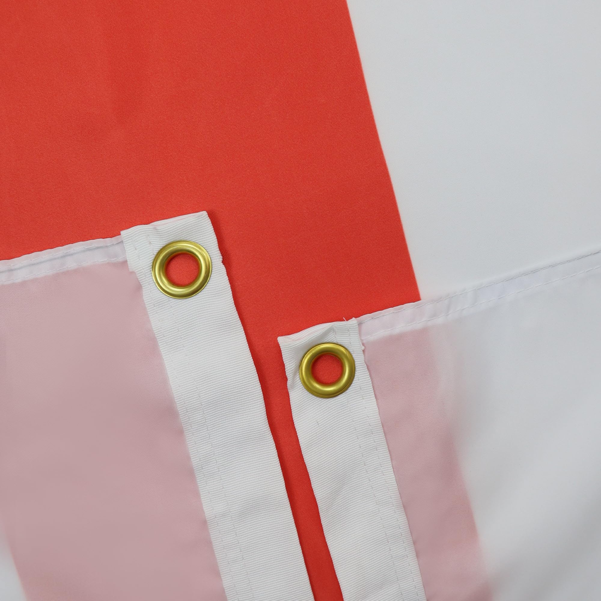 AZ FLAG detalle de costuras reforzadas para mayor durabilidad