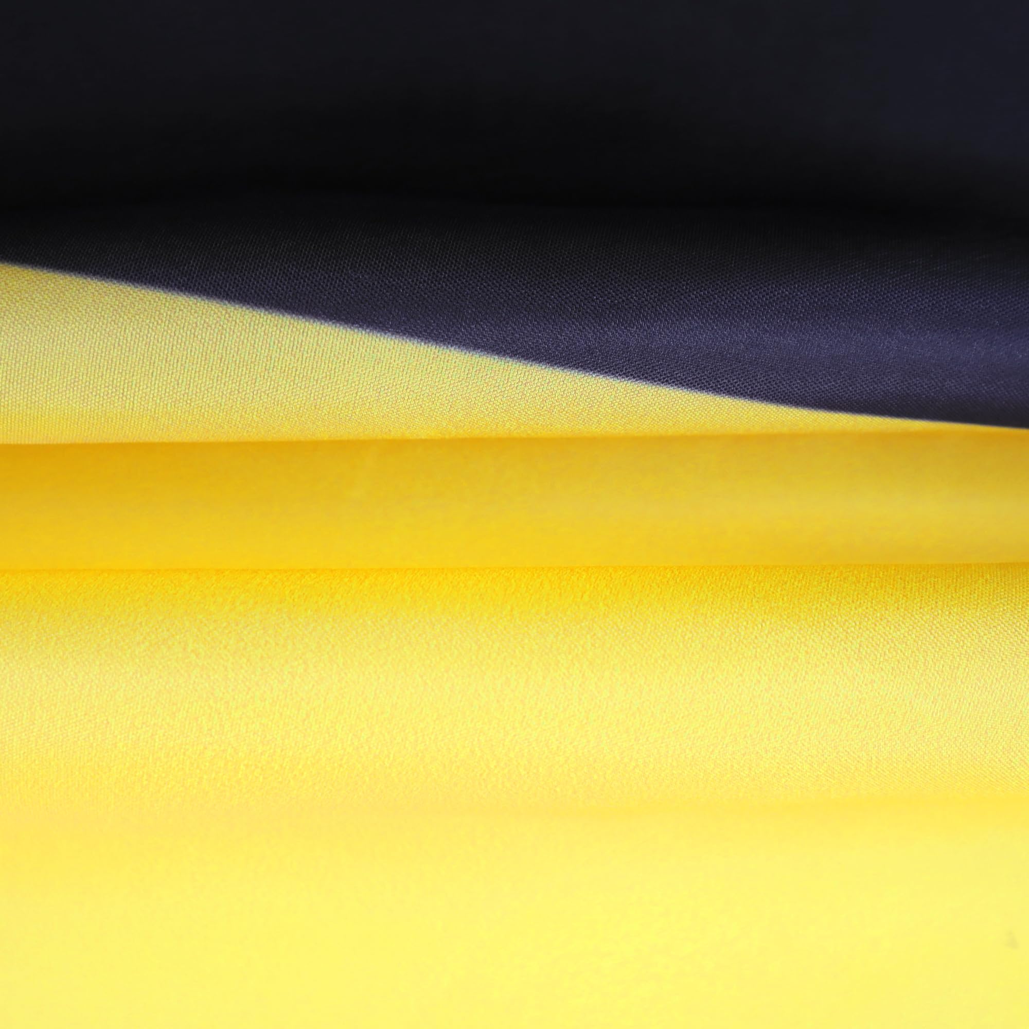 AZ FLAG ojetes de latón y banda reforzada, fijación segura