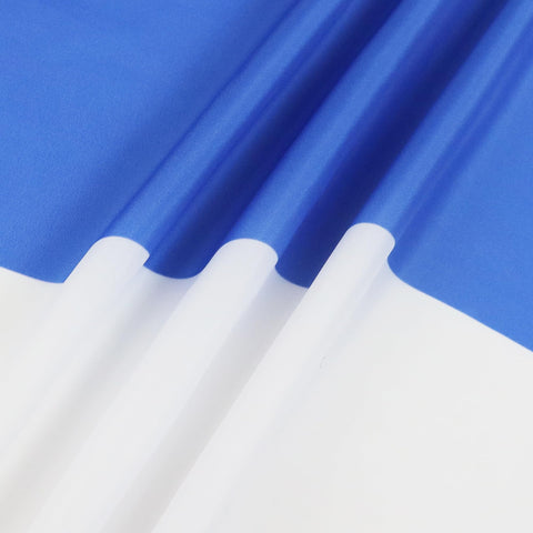 AZ FLAG ojetes metálicos integrados para colgado seguro y facilidad de fijación