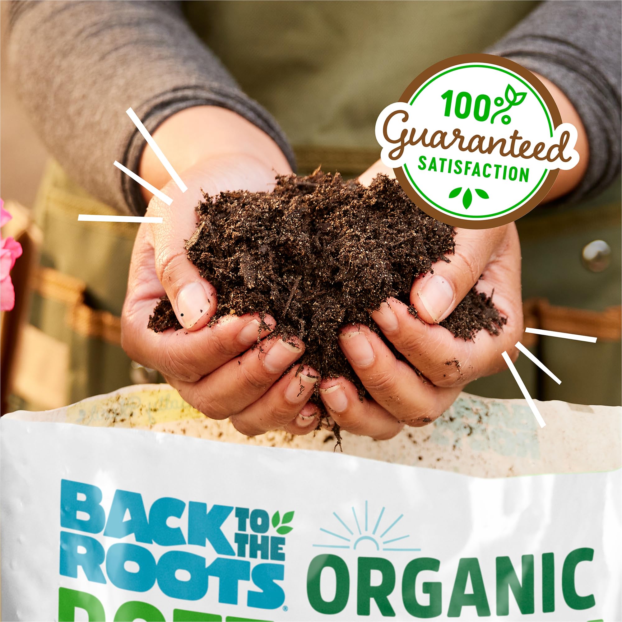 Back to the Roots en un balcón urbano con plantas saludables, inspirando cultivo sostenible