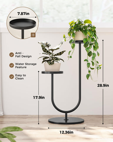 Bamworld estante en esquina de salón con plantas altas optimizando espacio