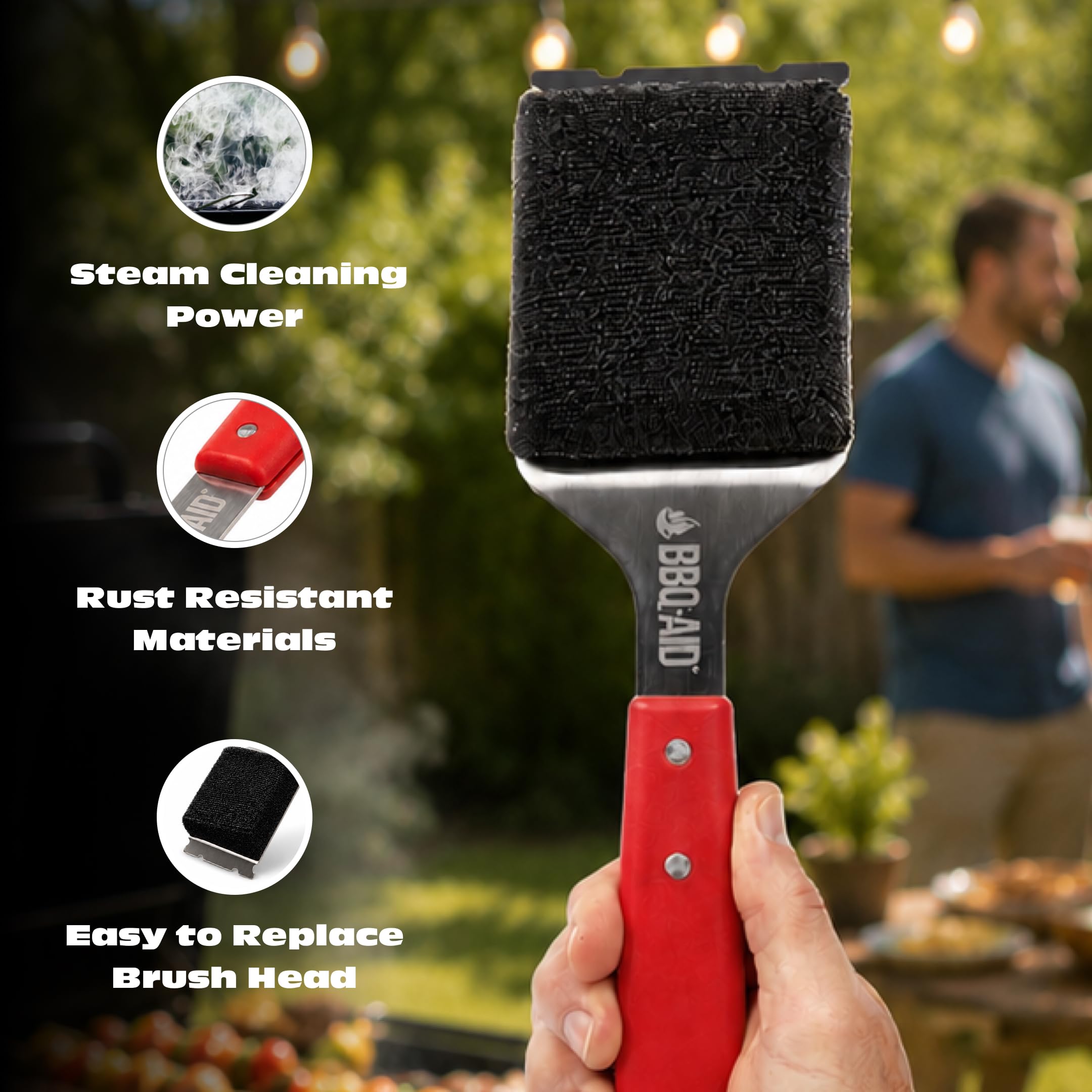 BBQ-Aid borde raspador en primer plano eliminando restos pegados