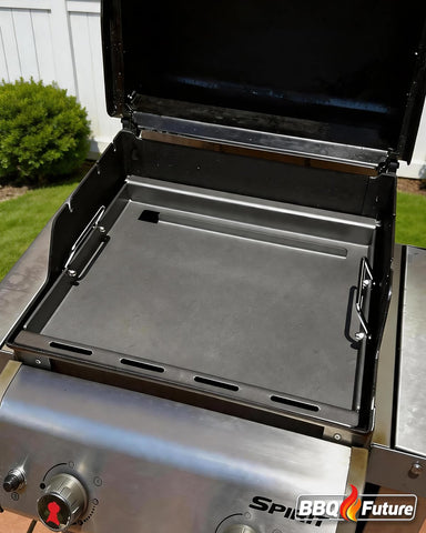 BBQ Future plancha comparada con una regla para verificar dimensiones
