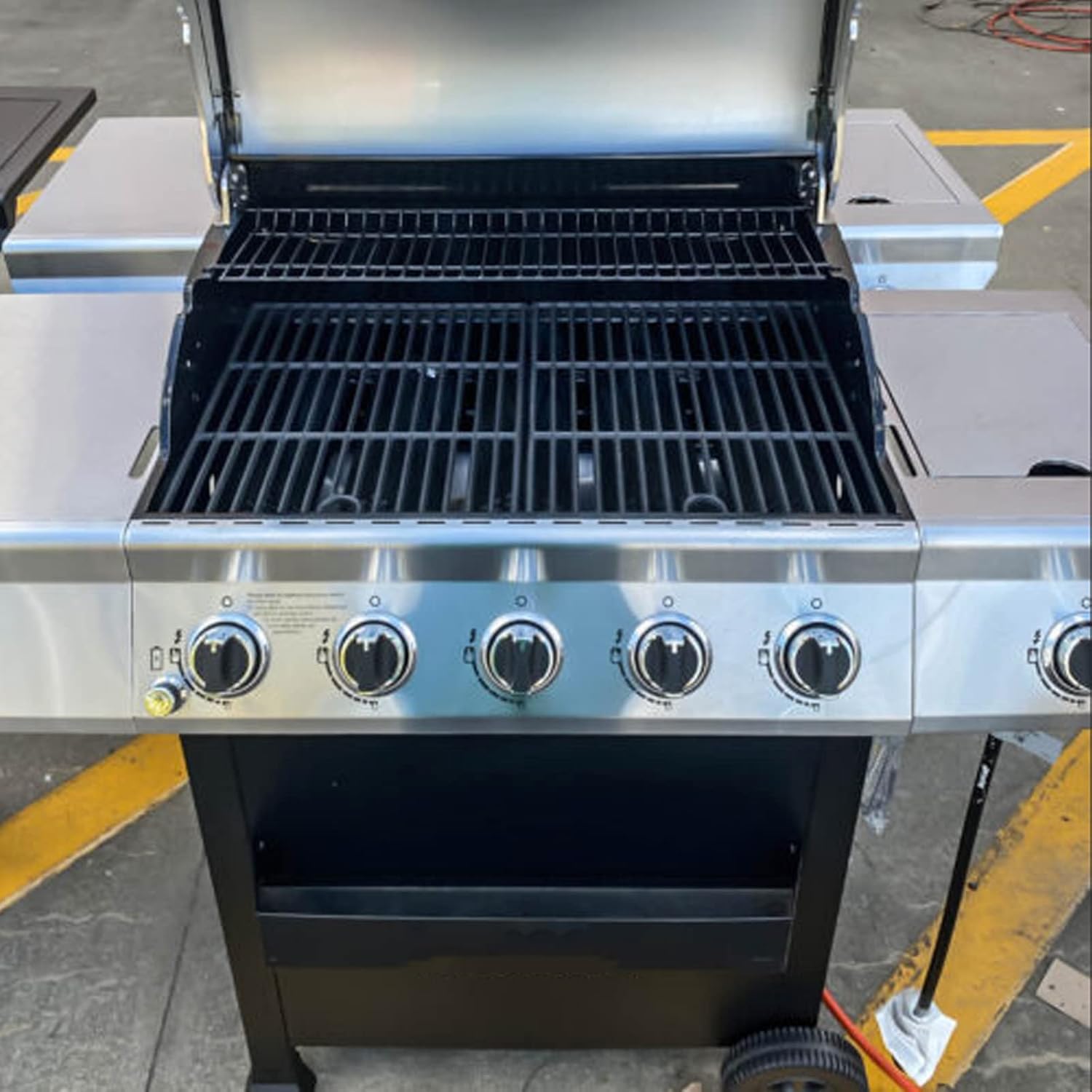 BBQration comparación tamaño mostrando ajuste en la parrilla Nexgrill