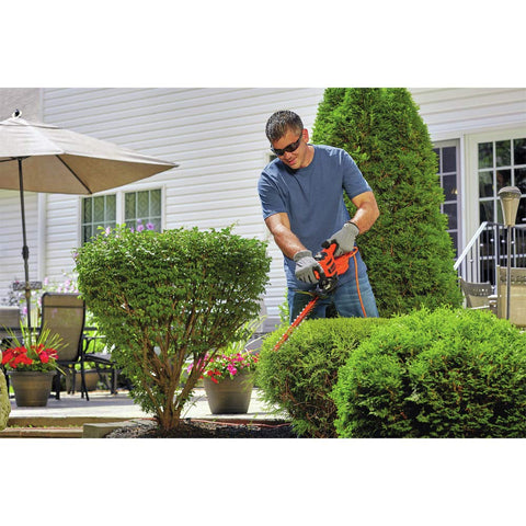 BLACK+DECKER primer plano de la hoja doble acción para cortes más limpios