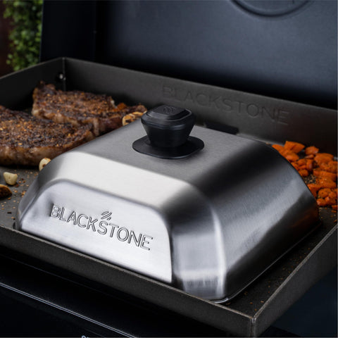 Blackstone detalle en acero inoxidable mostrando durabilidad y fácil limpieza