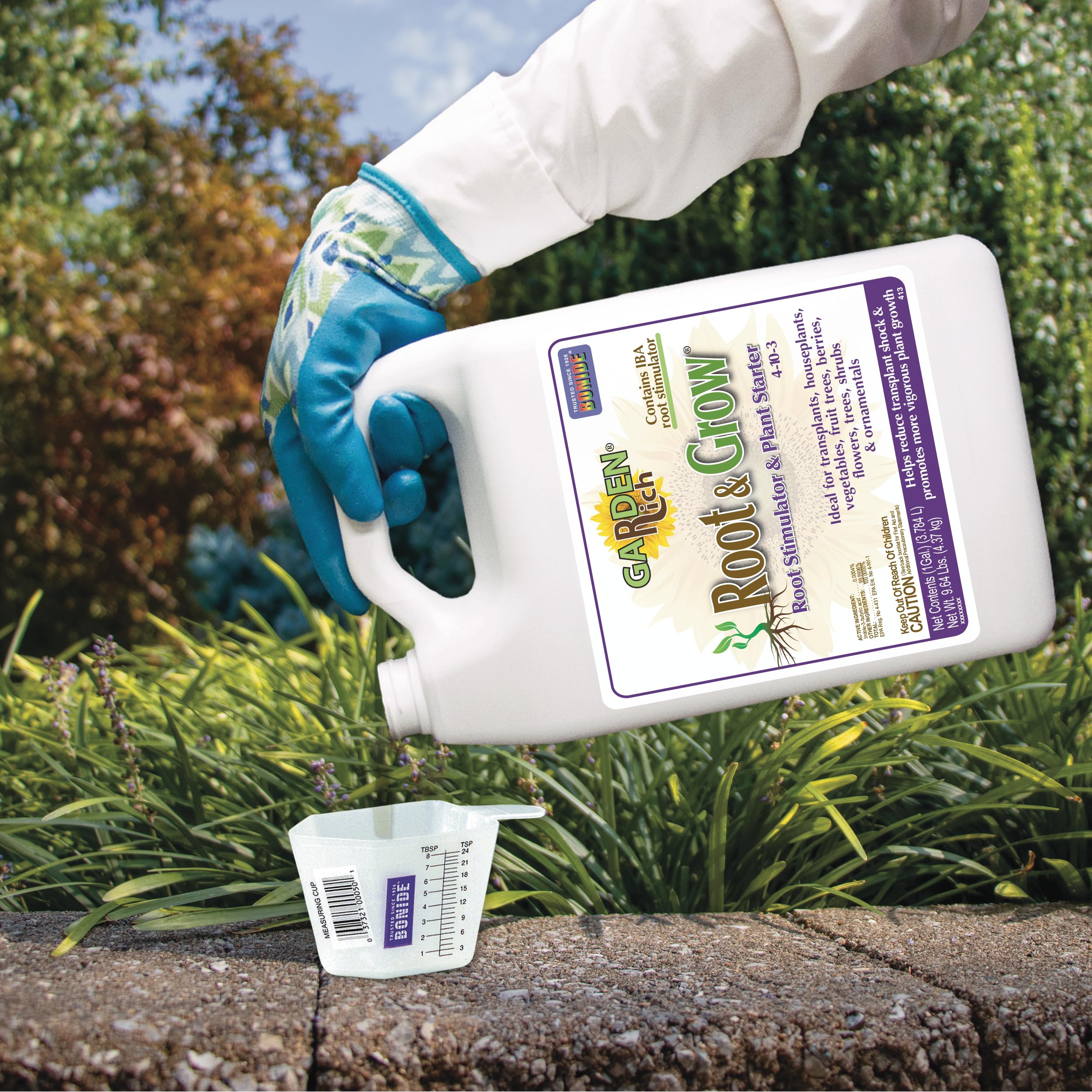 Bonide lado a lado con objeto para comparar tamaño 128 oz, ideal para jardineros