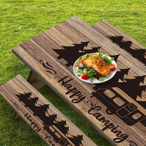 Britown en uso durante camping protegiendo mesa y bancos de suciedad