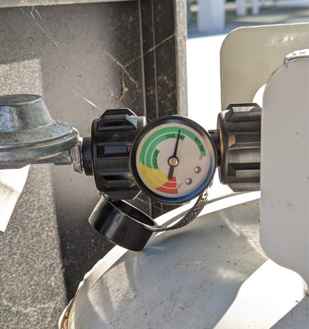 CALPOSE conexión QCC1 tipo1 instalada en regulador, garantiza compatibilidad universal