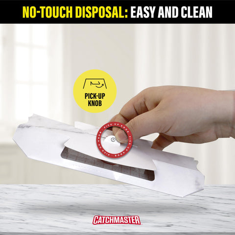 Catchmaster trampa comparada con mano para escala y fácil instalación