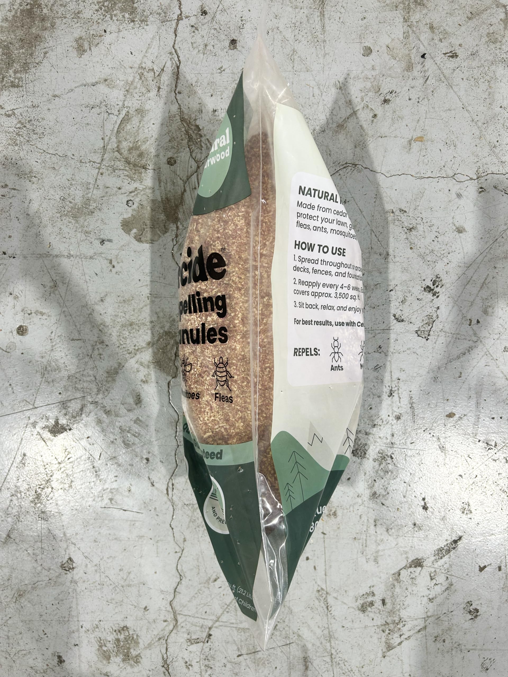 Cedarcide bolsa abierta con granulado listo para esparcir y proteger