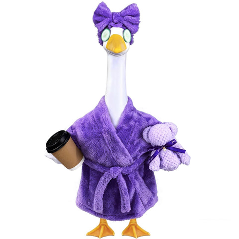 Celltestria bata morada frontal mostrando ajuste y estilo decorativo