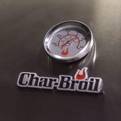 Charbroil termómetro instalado en parrilla facilita monitoreo de temperatura