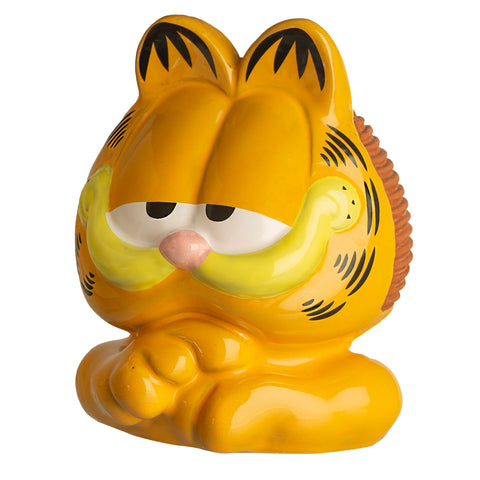 Chia Garfield colocado en escritorio aportando diversión y verde