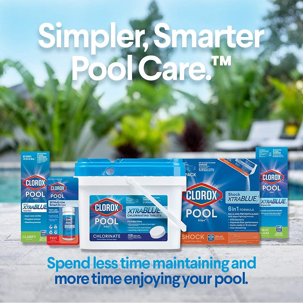 CLOROX Pool&Spa ambiente de piscina con familia disfrutando agua limpia