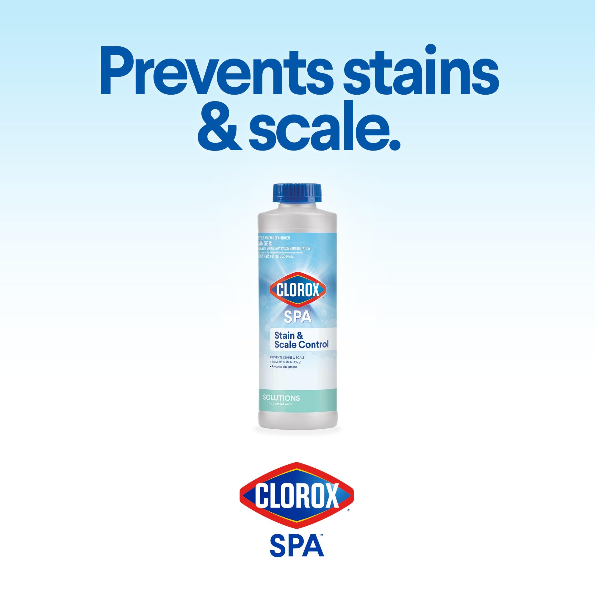 Clorox Pool&Spa líquido en mano demostrando textura clara y segura
