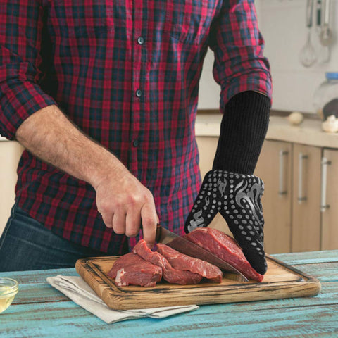 Comsmart guantes colgados por su lazo, secándose tras lavado para fácil almacenamiento