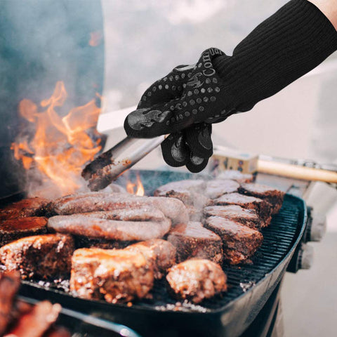 Comsmart guantes sujetando pinzas y espeto con agarre estable