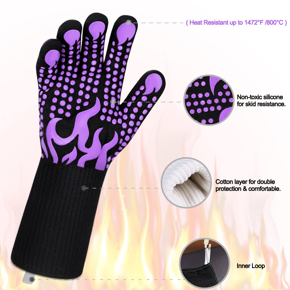 Comsmart guantes en parrilla sujetando pinza para manipular alimentos calientes