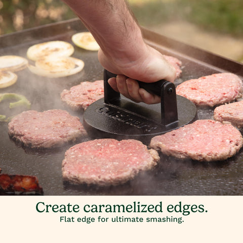 Cuisinart prensa comparada con un pan para visualizar tamaño ideal