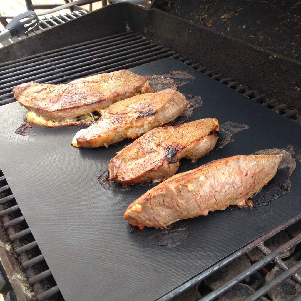 Daga AOOCAN en parrilla durante asado evitando goteos