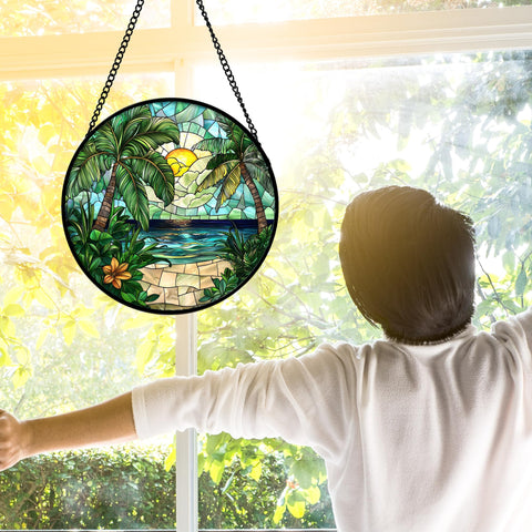 DASTOLL colgado en ventana con reflejos y ambiente acogedor