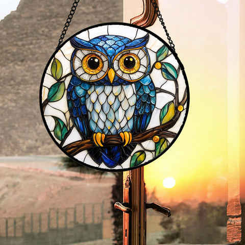 DASTOLL colgante en ventana creando reflejos y ambiente cálido