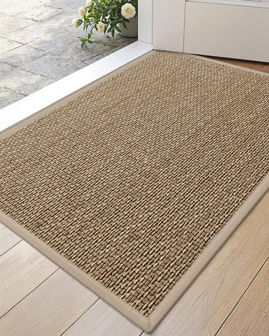 DEXI felpudo frontal 24x36 beige presentando cobertura y diseño práctico