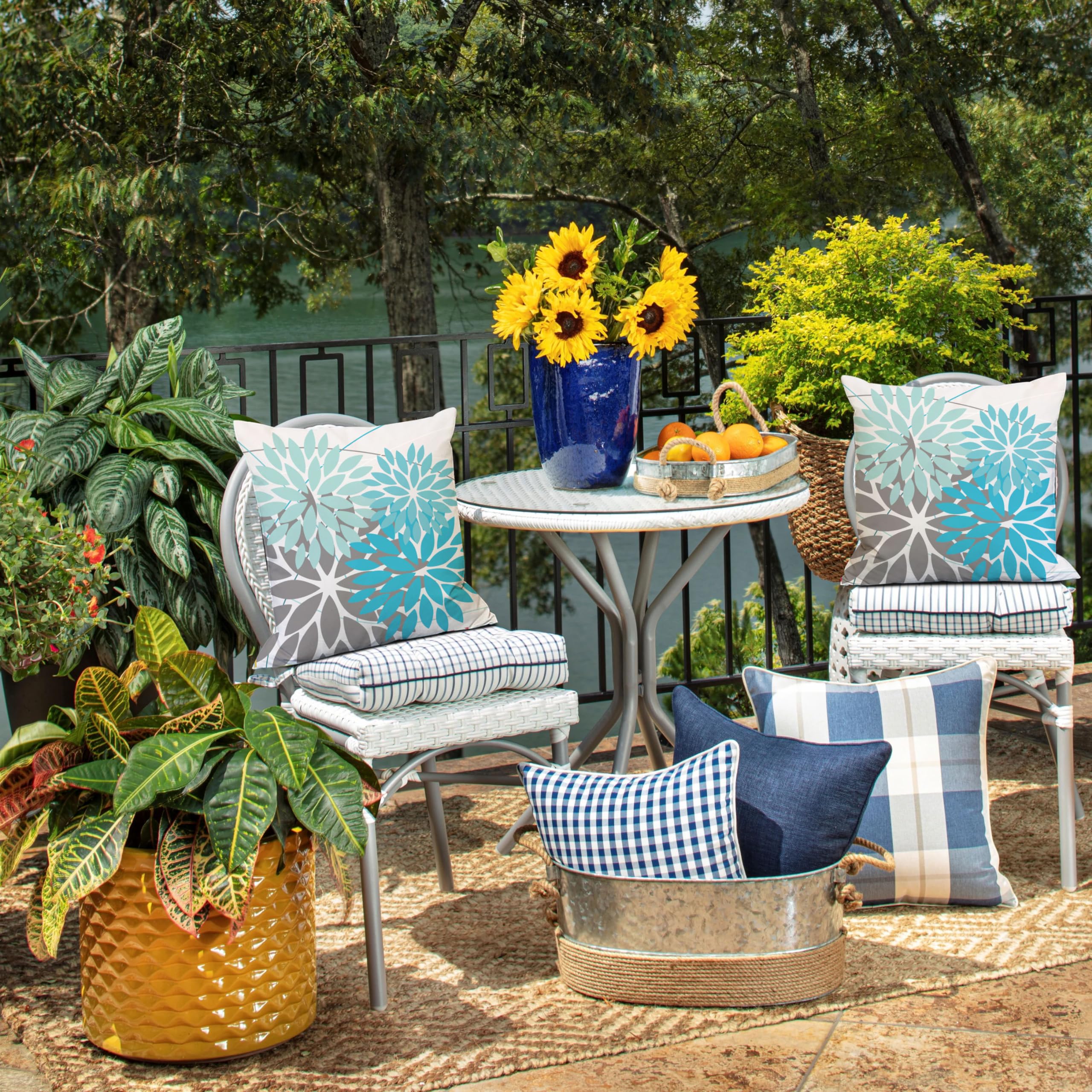 DFXSZ ambiente jardín mostrando combinación azul claro y gris decorativa