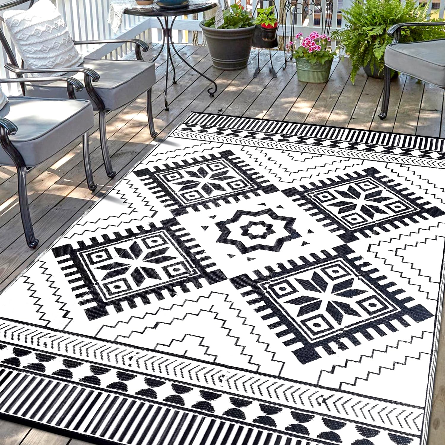 DiiKoo alfombra exterior frontal mostrando diseño boho y beneficio estético