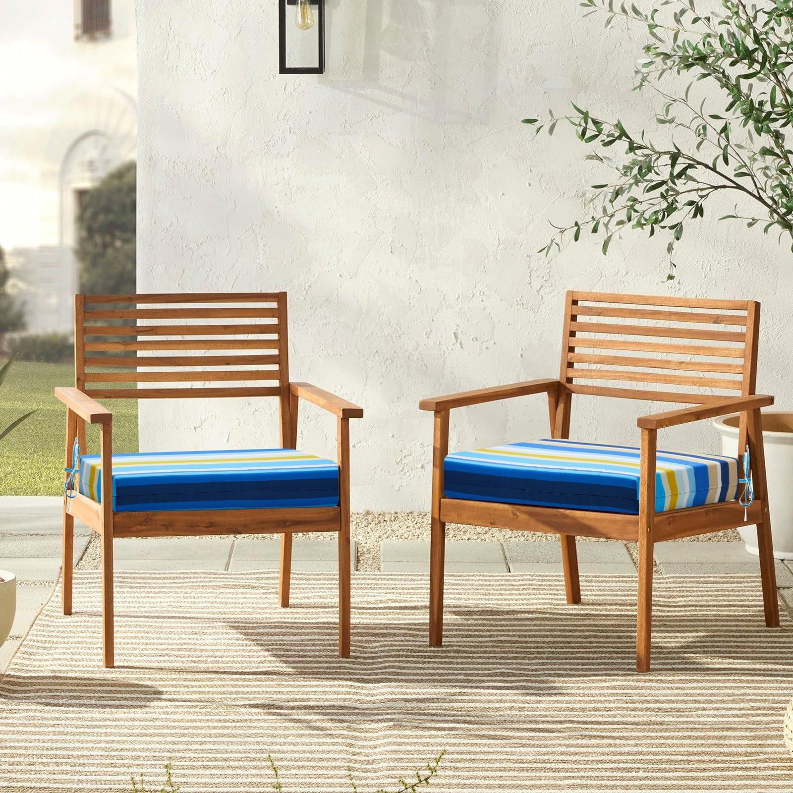 downluxe cojines en ambiente de patio decorado, añade confort y estilo