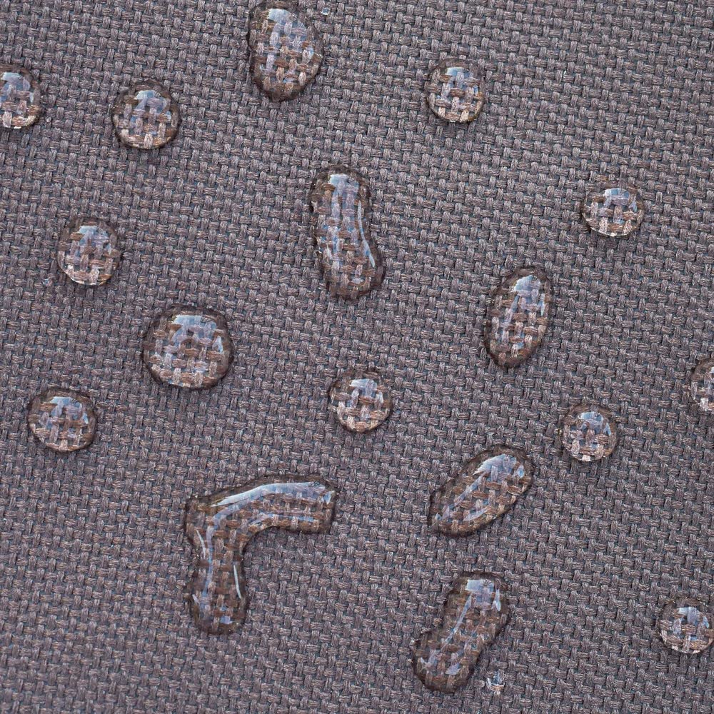 Duck Covers color mocha cappuccino integrándose en ambiente exterior