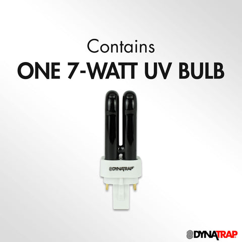 DynaTrap bombilla encendida destacando la luz UV atractiva para insectos