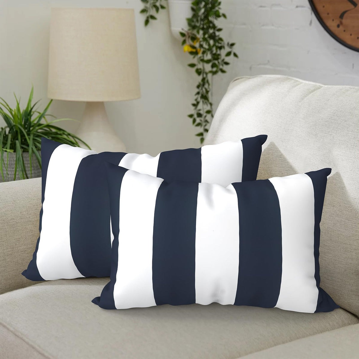 DYTXIII vista frontal de la funda Cabana Navy, aporta estilo resistente