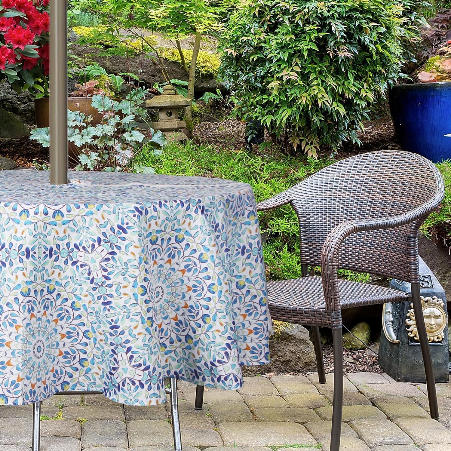 EHouseHome mantel en terraza durante una barbacoa protegiendo la mesa