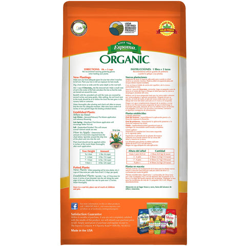Espoma Citrus-Tone gránulos en mano, textura orgánica visible para absorción lenta