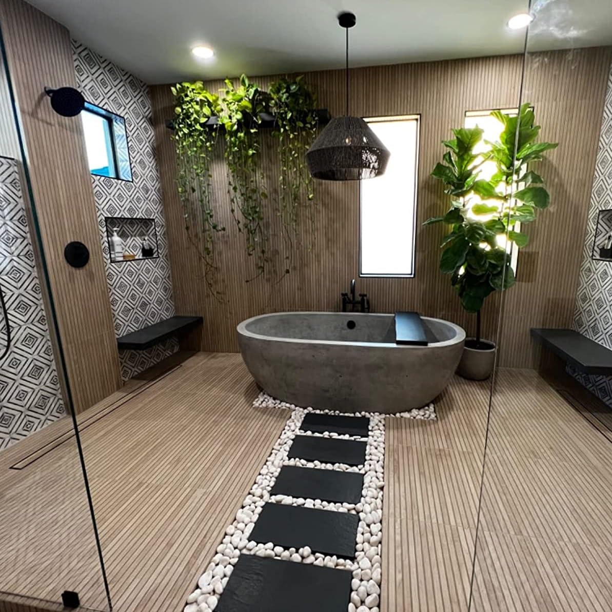 FANTIAN maceteros exteriores con guijarros blancos integrados en diseño paisajístico