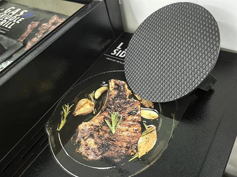 Firsgrill prensa ambientación en cocina demostrando uso para eventos familiares