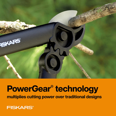 Fiskars primer plano de hoja anvil con corte limpio y menor fricción
