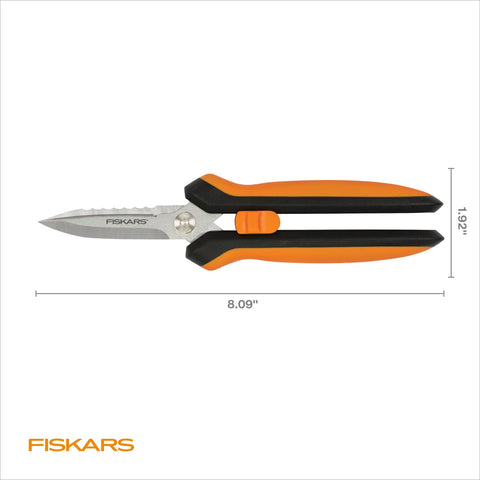 Fiskars embalaje y etiqueta con garantía de por vida visible
