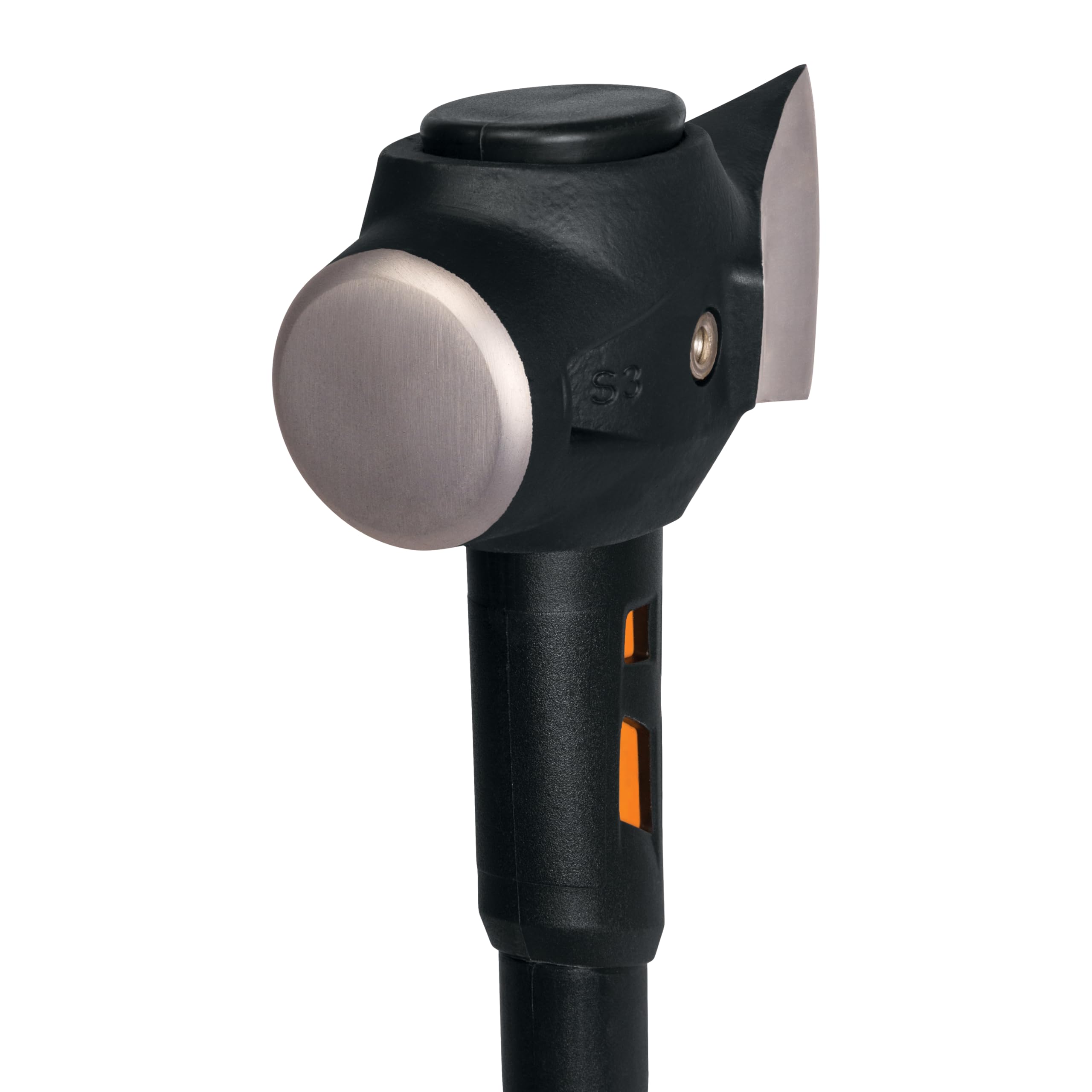 Fiskars maza partiendo un tronco reduciendo esfuerzo