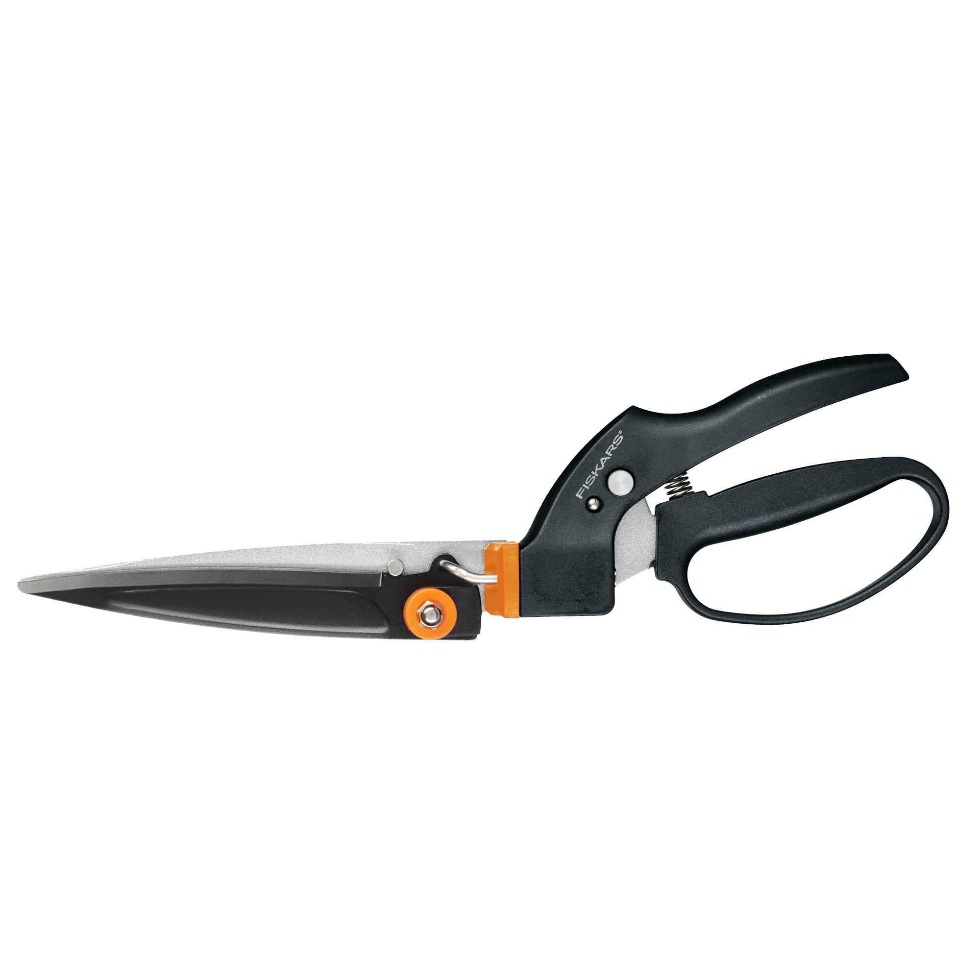 Fiskars tijeras vista frontal en uso mostrando control y precisión