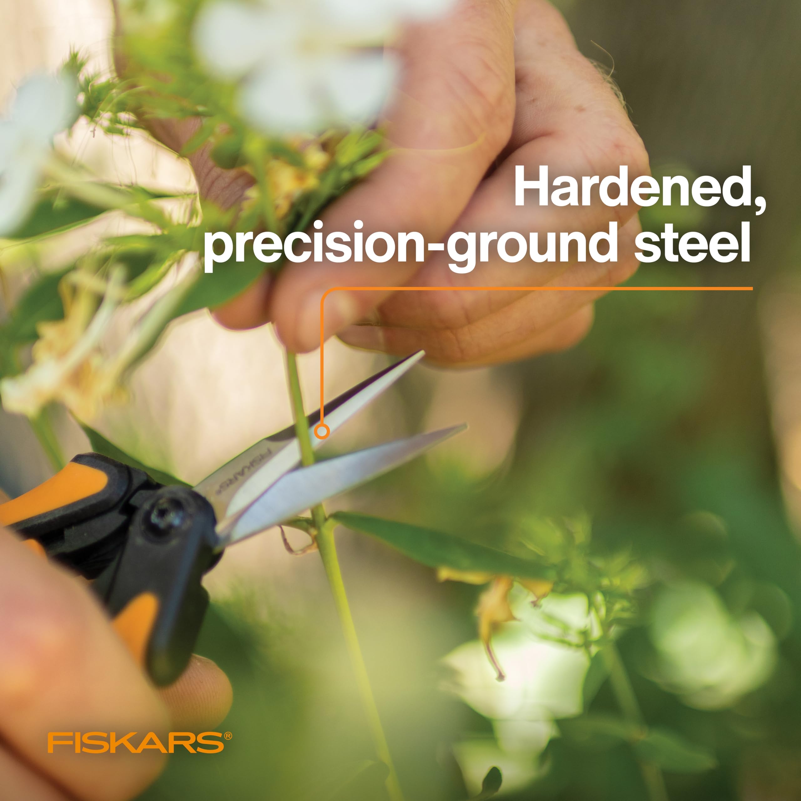 Fiskars tijeras en funda protectora para transporte seguro