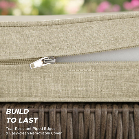 Fitfree cojín junto a una mano para mostrar escala y proporción real