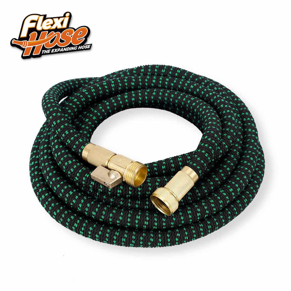 Flexi Hose en uso regando plantas, maniobrabilidad mejora la tarea
