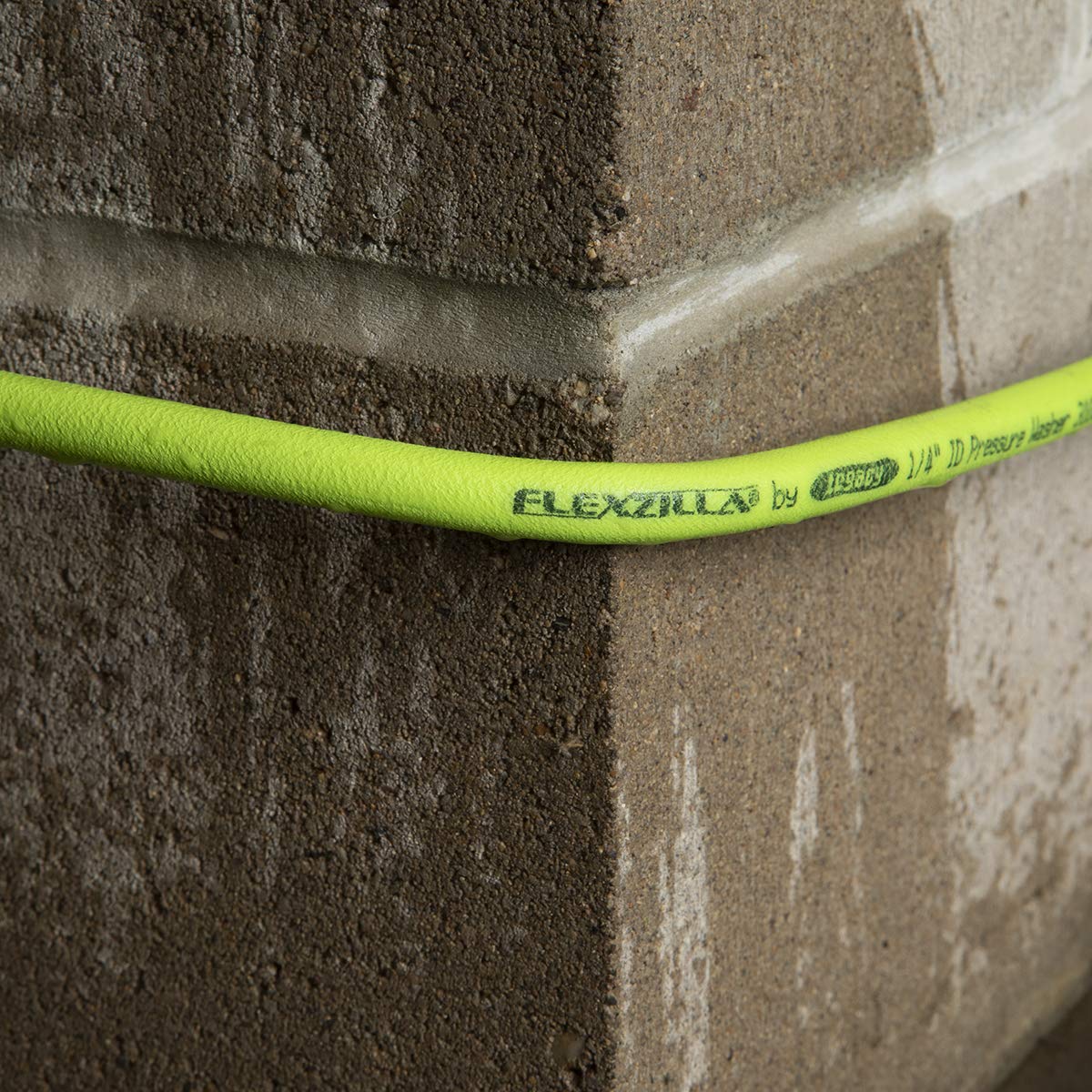 Flexzilla vista del restrictor anti-kink interno garantizando flujo continuo