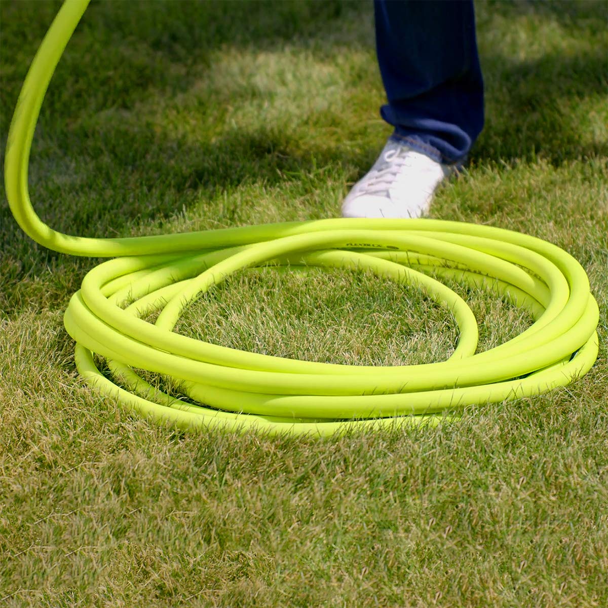 Flexzilla primer plano de la cobertura resistente a abrasión, protección duradera
