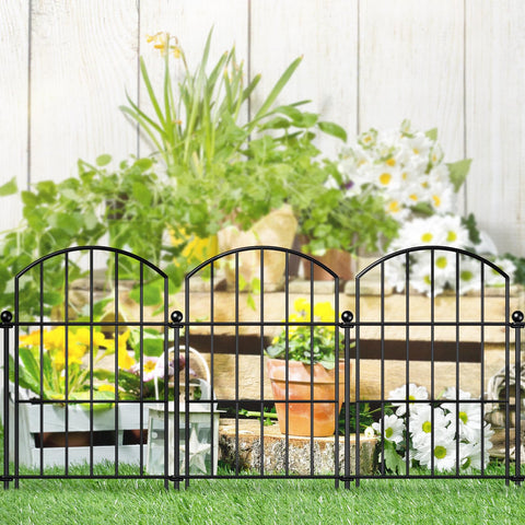 FOREHOGAR valla alrededor de plantas con mascota pequeña segura y jardín ordenado